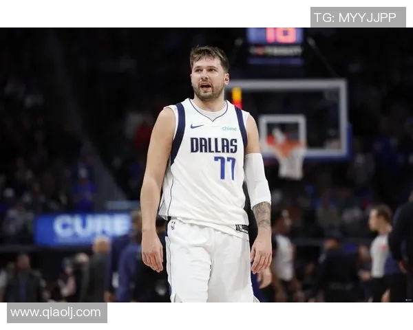 东契奇狂砍73分刷新现役得分纪录独行侠击败太阳终结其11连胜