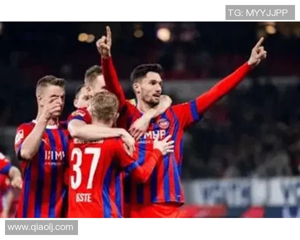 菲尔特主场迎战霍芬海姆争夺宝贵积分展现球队实力与斗志 菲尔特主场迎战霍芬海姆争夺宝贵积分展现球队实力与斗志