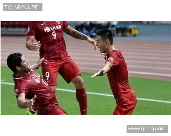 乌法与多明萨尔的激烈对决揭示了足球战术与团队协作的重要性