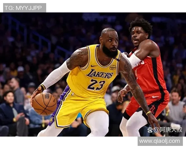 湖人对火箭半场比分揭晓精彩瞬间回顾与分析 湖人对火箭半场比分揭晓精彩瞬间回顾与分析