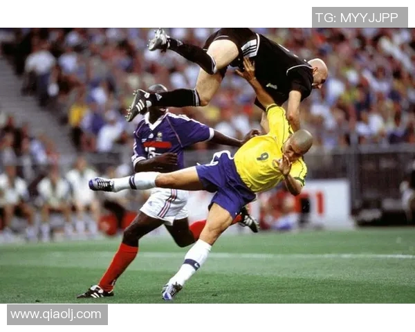 精彩四日世界杯足球比赛直播全程回顾与精彩瞬间分享 精彩四日世界杯足球比赛直播全程回顾与精彩瞬间分享