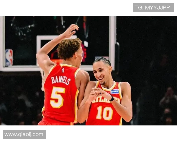 特雷杨领衔新一代篮球明星展现无与伦比的场上魅力与技术