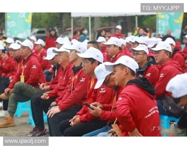 四川足球比赛直播吸引中国人热情参与的盛况与精彩瞬间