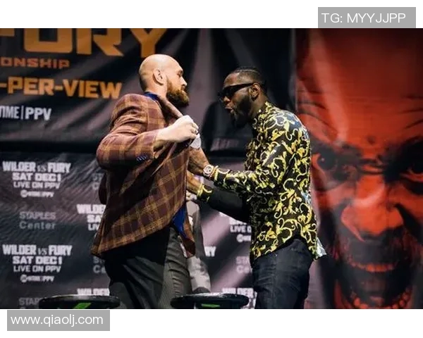 维尔德与富里激战正酣直播中精彩瞬间不容错过